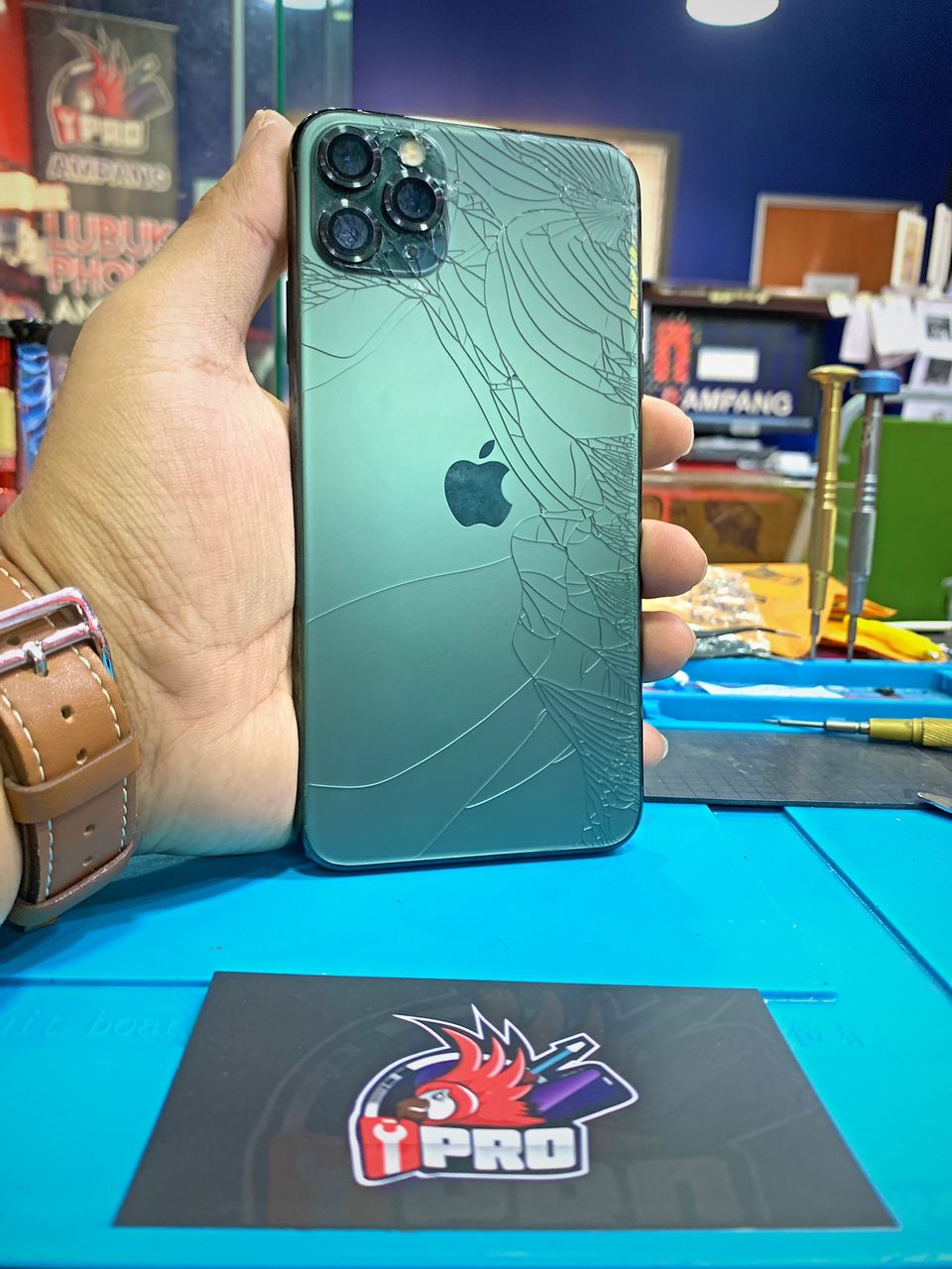 iphone 11 pro max front glass replacement price