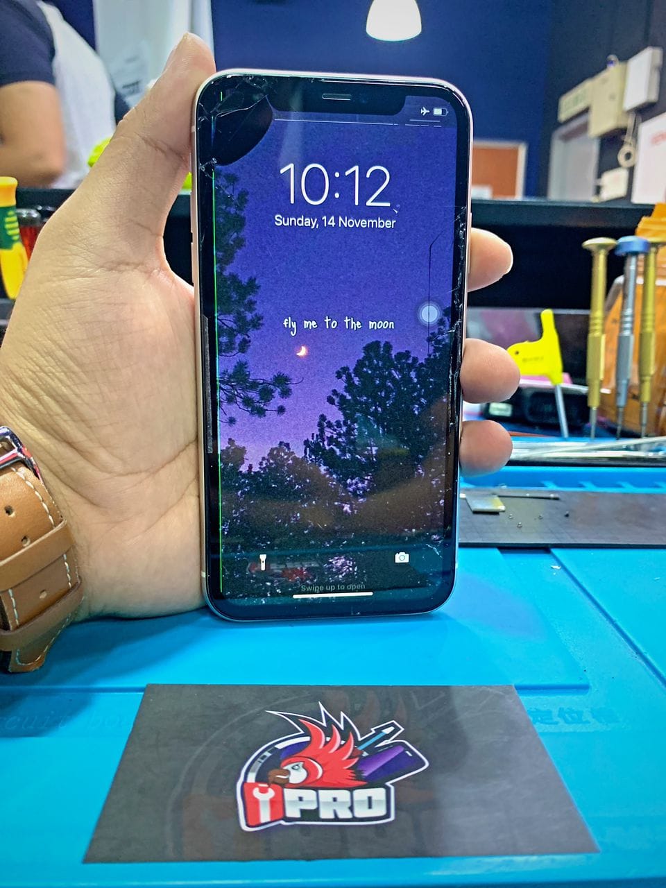 iphone 11 crack screen repair