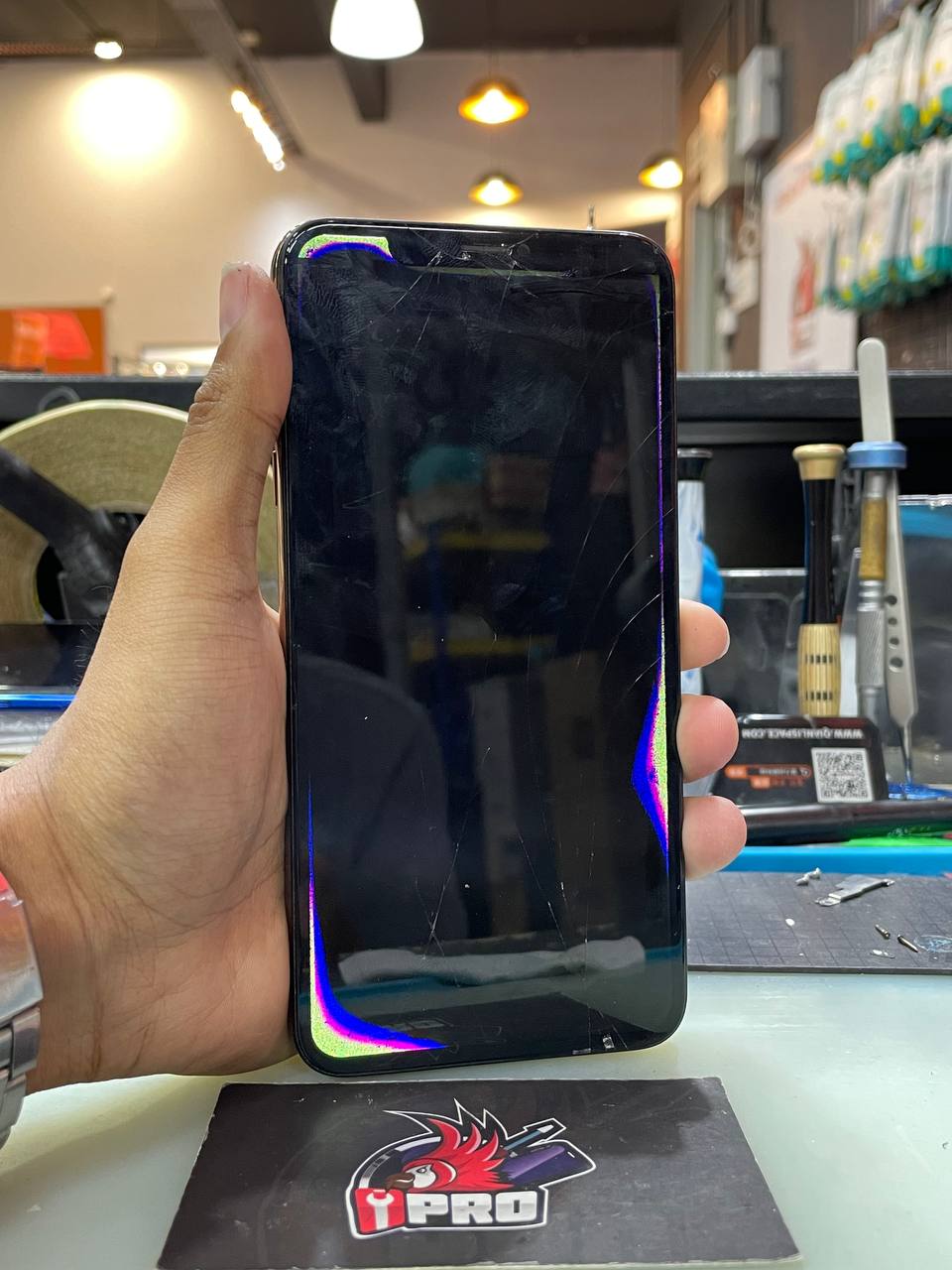 repair-iphone-xs-max-screen-in-ampang-ipro-ampang-kl