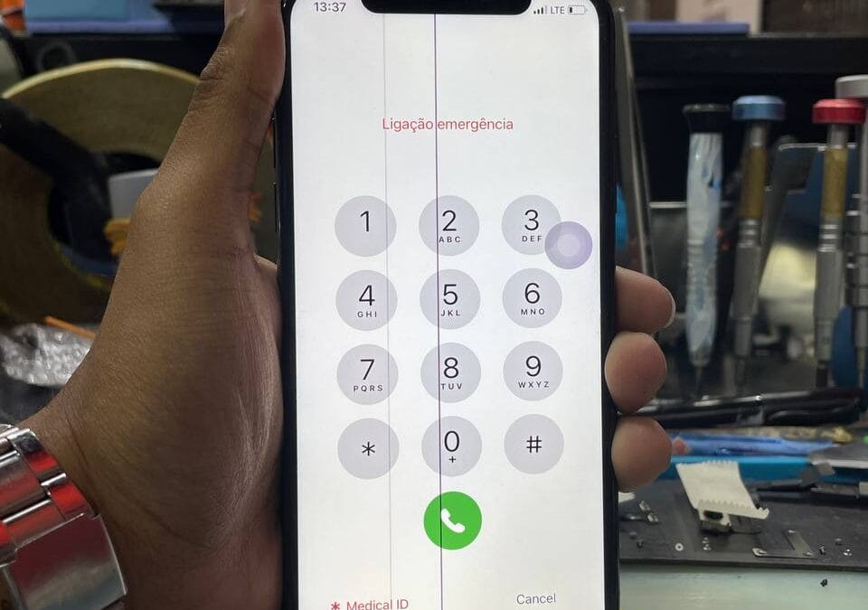 how to change screen on iphone xs